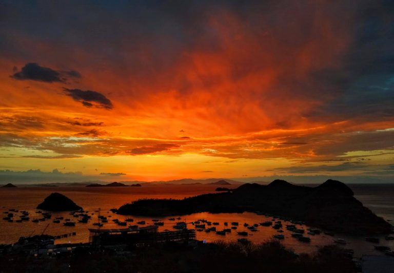 Visiting Komodo National Park IMG 20191105 175709595 sunset 1 768x533 - Visiting Komodo National Park