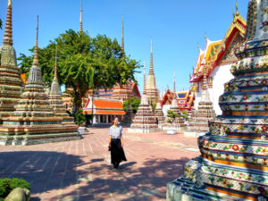 IMG 20191120 105630135 HDR skirt 300x225 - Bangkok Temples